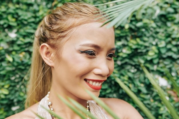 The No-Makeup Makeup Look: 2025’s Effortless Beauty Tutorial
