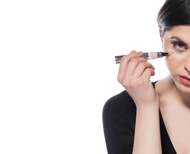 Apply False Lashes Pro: 2025 Tutorial Revealed
