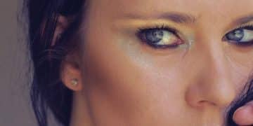 Master Eyeshadow Blending: Seamless Looks in 15 Minutes - Cover Image